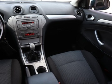 Ford Mondeo IV Hatchback 2.0 Duratec 145KM 2009 Ford Mondeo 2.0 16V, Klima, Klimatronic, El. szyby, zdjęcie 7