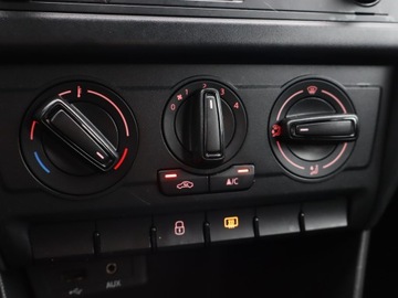 Seat Toledo IV Liftback 1.6 TDI 115KM 2017 Seat Toledo 1.6 TDI, Salon Polska, Serwis ASO, zdjęcie 17