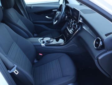 Mercedes GLC C253 SUV 2.0 250 211KM 2019 Mercedes GLC GLC 250 4MATIC, 4X4, Automat, Navi, zdjęcie 8