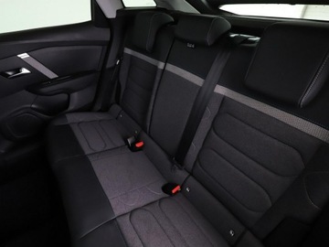 Citroen C4 III SUV 1.2 PureTech 130KM 2023 Citroen C4 automat kamera FullLED tempomat, zdjęcie 16