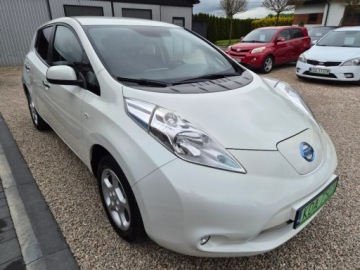 Nissan Leaf I Hatchback 5d Facelifting Elektryczny 109KM 2016 Nissan Leaf Sliczny Bialy elektryk 30KWH 149tys km Navi, kamera, automat f, zdjęcie 11