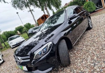 Mercedes Klasa C W205 2016 Mercedes-Benz Klasa C Mercedes-Benz Klasa C 350 e 7G-TRONIC 2.0 279KM