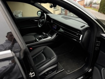 Audi Q8 SUV 3.0 55 TFSI 340KM 2019 Audi Q8 3.0 Benz Quattro Bogate Wyposazenie 3.0 Benzyna 340KM, zdjęcie 28