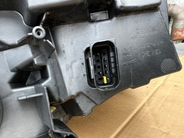 OPEL CORSA F FACELIFT FULL LED LUX SVĚTLO PRAVÁ PŘEDNÍ 9851274980