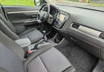 Mitsubishi Outlander III SUV Facelifting 2015 2.0 MIVEC 150KM 2016 Mitsubishi Outlander LIFT 2.0 150KM Kamera 1-Wlasciciel Ks.Serwisowa Zarej, zdjęcie 8