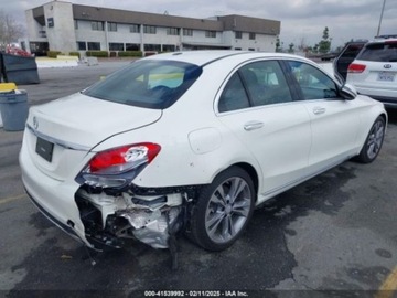 Mercedes Klasa C W205 2018 Mercedes-Benz Klasa C C 300 2.0 Benzyna 241KM, zdjęcie 7