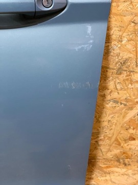 DVEŘE LEVÉ PŘEDNÍ FORD FIESTA MK7 79 5D