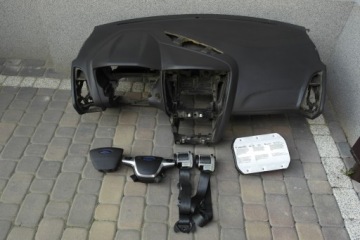 FORD FOCUS MK3 ST DESKA KONSOLA AIRBAG PULPIT KOKPIT PÓŁKA PAS PASY