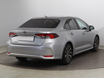 Toyota Corolla XII Sedan 1.5 VVT-i 125KM 2022 Toyota Corolla 1.5 VVT-i, Salon Polska, zdjęcie 4