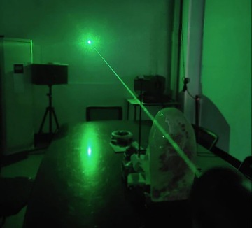 Лазерная указка Зеленый лазер 90 км + БАТАРЕЯ