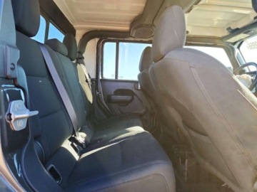 Jeep Gladiator 2024 Jeep Gladiator Sport 2022 3.6 Benzyna 285KM, zdjęcie 9