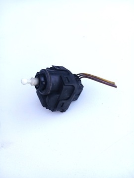 AUDI A3 8L MOTOREK REGULACE SVĚTLA 8L0941295