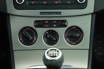 Volkswagen Passat B6 Variant 1.6 FSI 116KM 2005 VW Passat 1.6 FSI, 1. Właściciel, HAK, Klima,ALU, zdjęcie 9