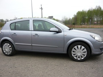 Opel Astra H Hatchback 5d 1.6 Twinport ECOTEC 105KM 2005 Opel Astra 1.6 105 KM , AUTOMAT , Twinport - WARTO, zdjęcie 2
