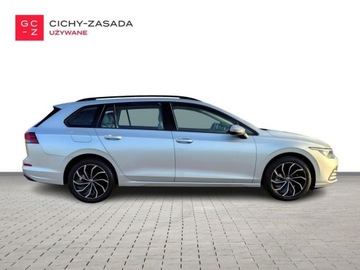 Volkswagen Golf VIII Variant 1.5 eTSI 150KM 2021 Volkswagen Golf Variant Variant 1.5TSI 150KM Pakiety LED ACC Podgrz.fotele, zdjęcie 3