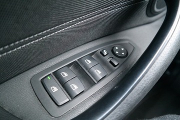 BMW X1 F48 Crossover sDrive18d 150KM 2019 BMW X1 BMW X1 sDrive18d Advantage PDC Fotel Sporto, zdjęcie 18