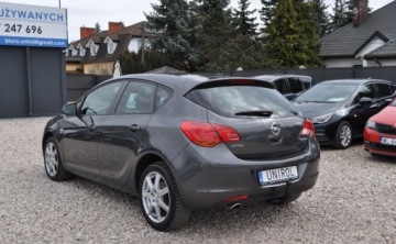 Opel Astra J Hatchback 5d 1.4 Turbo ECOTEC 140KM 2012 Opel Astra 1.4 Benzyna Tempomat Cz. parkowania Klimatyzacja 1.4 Benzyna, zdjęcie 8