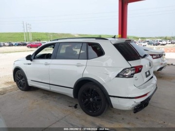 Volkswagen Tiguan II 2022 Volkswagen Tiguan 2022r, 2.0T, 4x4, R-Line 2.0 Benzyna 185KM, zdjęcie 4