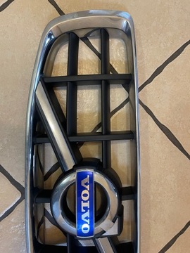 Volvo XC70 07-13 оригинальная заглушка-решетка