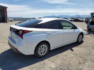 Toyota Prius IV Hatchback Plug-in 1.8 Hybrid Plug-in 122KM 2022 Toyota Prius Night Shade 2022 1.8 Hybryda 121KM, zdjęcie 3