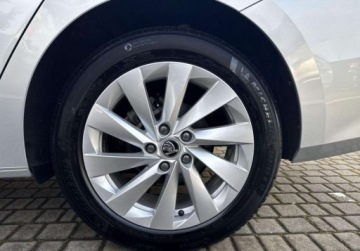 Skoda Octavia IV Liftback 1.5 TSI EVO 150KM 2024 Skoda Octavia SalonPL 1.5TSI 150KM SelectionPakiety Virtual Matrix Kessy A, zdjęcie 34