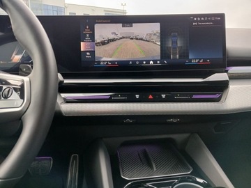 BMW Seria 5 G90-91 2025 BMW 520 BMW 520d xDrive M Pro Iconic Glow Harmann/, zdjęcie 24