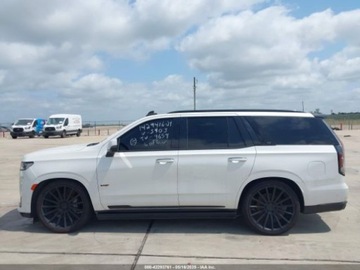 Cadillac Escalade III 2021 Cadillac Escalade Sport 2021 6.2l 6.2 Benzyna 420KM, zdjęcie 2