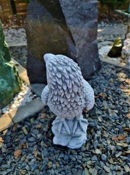 БЕТОННАЯ ФИГУРКА - ОРЕЛ НА КАМЕНЕ