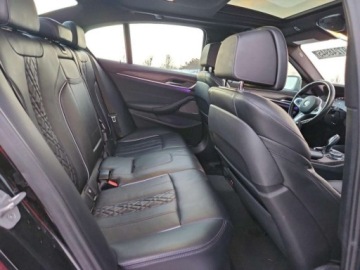 BMW Seria 5 G30-G31 2021 BMW Seria 5 2021r., M550xi, 4.4L, od ubezpieczalni 4.4 Benzyna 461KM, zdjęcie 8