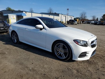 Mercedes Klasa E W213 2018 Mercedes-Benz Klasa E 400 4Matic 2018 3.0l 3.0 Benzyna 329KM, zdjęcie 4
