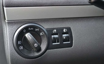 Volkswagen Touran II 1.6 TDI 105KM 2011 Volkswagen Touran Volkswagen Touran 1.6 Diesel 105KM, zdjęcie 29