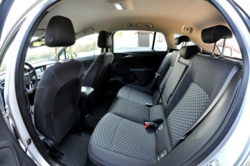 Opel Astra K Sports Tourer 1.0 Turbo 105KM 2017 Opel Astra Sports Tourer 1.0 105 KM Climatronic, zdjęcie 8