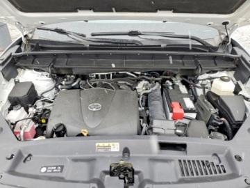 Toyota Highlander III 2022 Toyota Highlander XLE 2022 3.5 Benzyna 295KM, zdjęcie 6