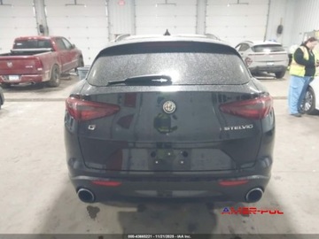 Alfa Romeo Stelvio SUV 2.0 Turbo 280KM 2018 Alfa Romeo Stelvio 2018 r.,2,0L TI SPORT AWD 2.0 Benzyna 280KM, zdjęcie 4