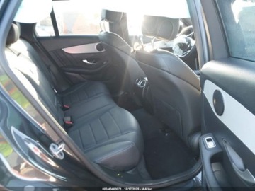 Mercedes GLC C254/X254 2022 Mercedes-Benz GLC 300 2022 2.0l 2.0 Benzyna 255KM, zdjęcie 12