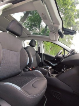 Peugeot 208 I Hatchback 3d 1.2 VTI 82KM 2012 Peugeot 208 panorama,klimatronic, zdjęcie 12