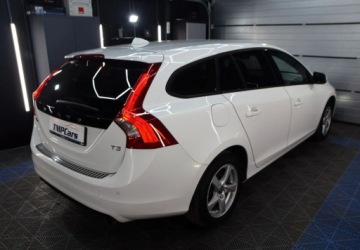 Volvo V60 I Kombi Facelifting 1.5 T3 DRIVE-E 152KM 2017 Volvo V60 Polski salon _ Automat _ Benzyna 152KM 1.5 Benzyna 152KM, zdjęcie 28
