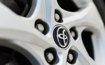 Toyota C-HR I Crossover 1.8 Hybrid 122KM 2019 Toyota C-HR 1.8 Hybrid Premium 1.8 Hybryda 122KM, zdjęcie 13