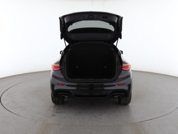 Infiniti Q30 2.0T 211KM 2017 Infiniti Q30 4x4 automat skóra/alcantara navi, zdjęcie 18