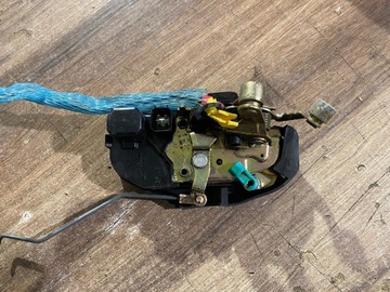 JEEP COMMANDER XK ZÁMEK DVEŘE PRAVÝ PŘEDNÍ