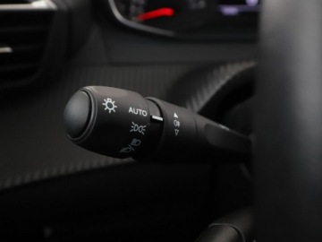 Peugeot 2008 II SUV 1.2 PureTech 100KM 2023 Peugeot 2008 navi kamera i czujniki parkowania, zdjęcie 35