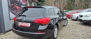 Opel Astra J Sports Tourer Facelifting 1.6 Twinport ECOTEC 115KM 2014 Opel Astra Salonowy 1.6 benzyna serwisowany. 1.6 Benzyna 115KM, zdjęcie 11