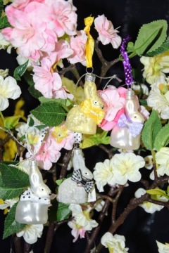 КУЛОН ИЗ БЕЛОГО СТЕКЛА КРОЛИКА