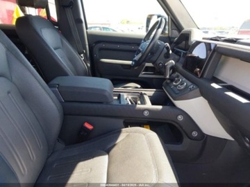 Land Rover Defender IV (L663) 2022 Land Rover Defender 110 X-Dynamic SE 2022 3.0l 3.0 Benzyna 395KM, zdjęcie 10