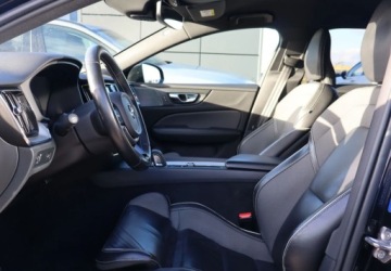 Volvo V60 II  2020 Volvo V60 B4 Diesel AWD R-DESIGN 19714KM Salon PL I Wlasciciel Gwarancja F, zdjęcie 13
