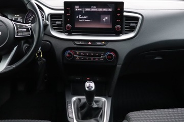 Kia Ceed III Kombi Facelifting 1.5 T-GDI 160KM 2022 Kia Ceed 1.5 T-GDI, Salon Polska, Serwis ASO, zdjęcie 11