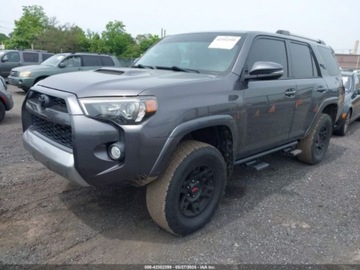 Toyota 2018 Toyota 4-Runner Trd Off Road Premium 2018 4.0l 4.0 Benzyna 270KM, zdjęcie 1