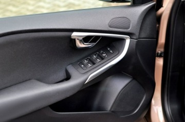 Volvo V40 II Hatchback 1.6 D2 115KM 2014 Volvo V40 1,6 HDi 115Km Automat Ledy Digital Navi, zdjęcie 4