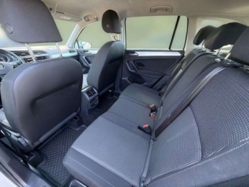 Volkswagen Tiguan II SUV 1.5 TSI EVO 130KM 2019 Volkswagen Tiguan TSI 130KM Trendline LED Keyless Tempomat Bluetooth, zdjęcie 24