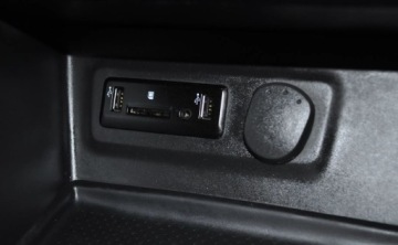 Renault Megane IV Grandtour 1.6 dCi 130KM 2017 Renault Megane 1.6 DCI 130 KM Nawigacja Tempomat 1.6 Diesel 130KM, zdjęcie 29